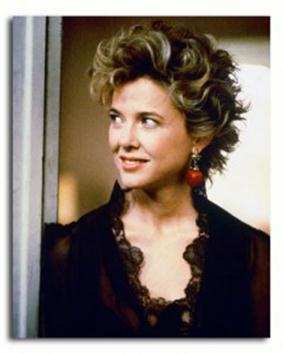 ss3359330_-_photograph_of_annette_bening_as_myra_langtry_from_the_grifters_available_in_4_sizes_framed_or_unframed_buy_now_at_starstills__72747_std